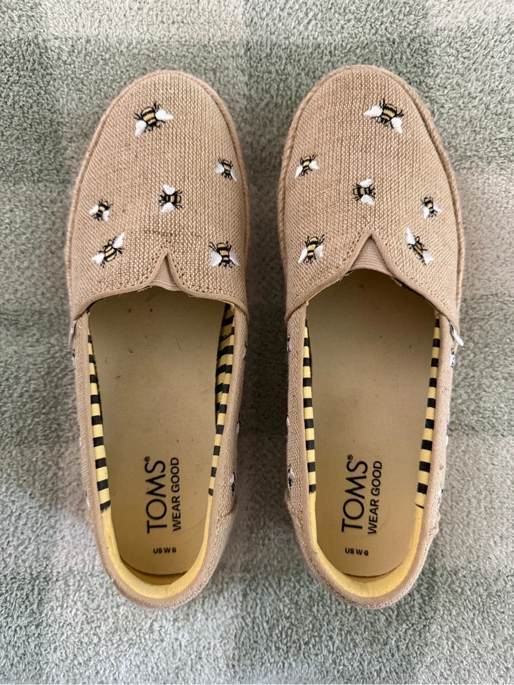 TOMS Beige Canvas Bee Embroidered Espadrille Platform Slip-Ons